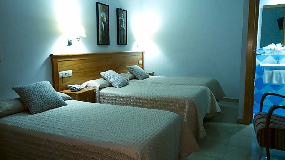 Photo 1 of 2 of 1 Extra Bed