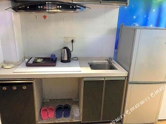 She Hehe Service Apartment (Guangzhou Weinan University  Subway Station)