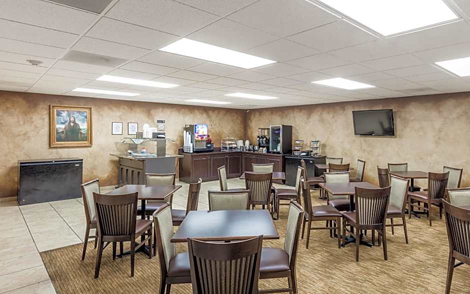 Angel Inn Near IMAX, a Travelodge by Wyndham