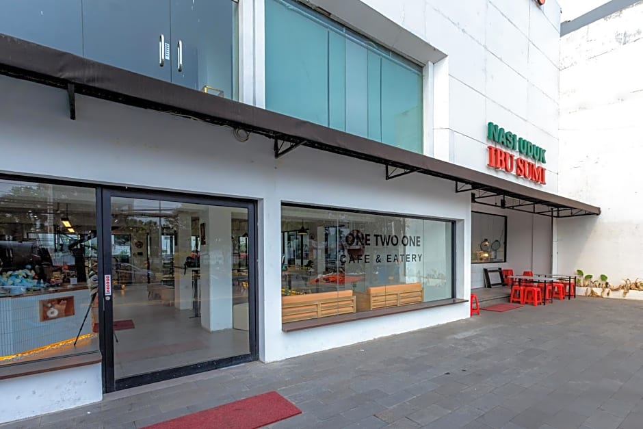 RedDoorz near Mangga Dua Mall