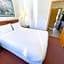Lake Bluff Inn and Suites