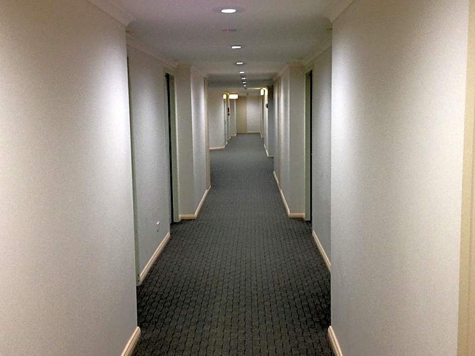 Cairns Sheridan Hotel