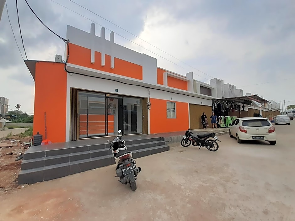 Capital O 93076 Batam Backpacker Guesthouse 2