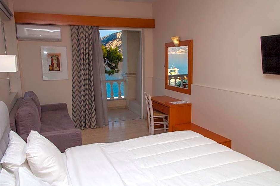 Antikyra Beach Hotel