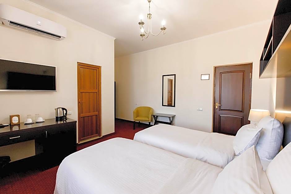 14 Floor Hotel