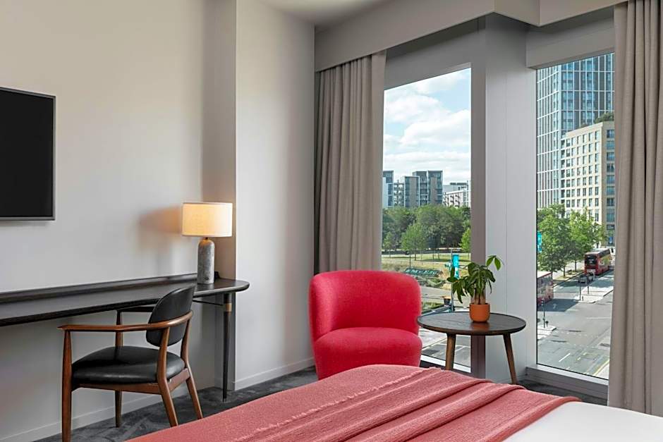 The Stratford, Autograph Collection