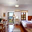 Thea Villas and Suite