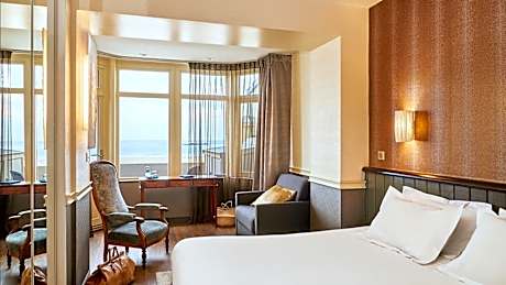 Small Double Room with Terrace and Sea View