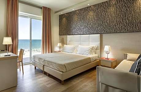 Hotel Kursaal - FRONTE MARE CON PISCINA