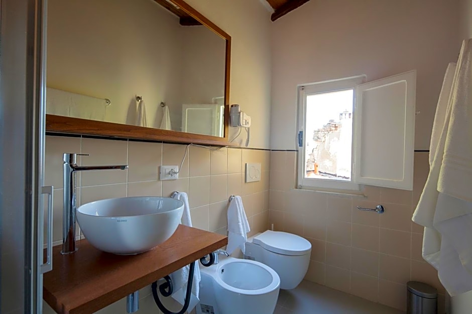 Pietrantica - Affittacamere con giardino NUOVA APERTURA a Trebiano -CITR