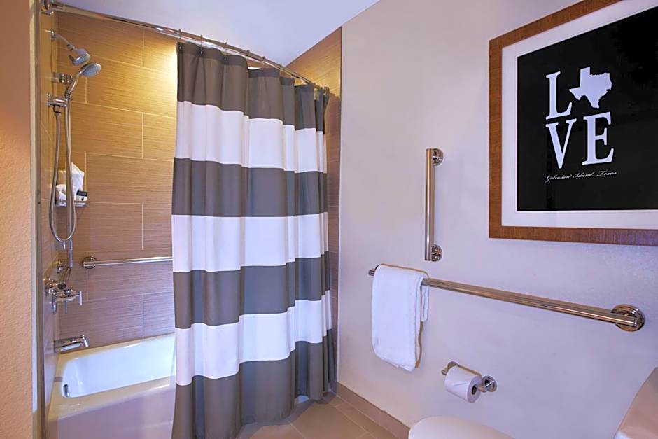 DoubleTree By Hilton Hotel Galveston Beach