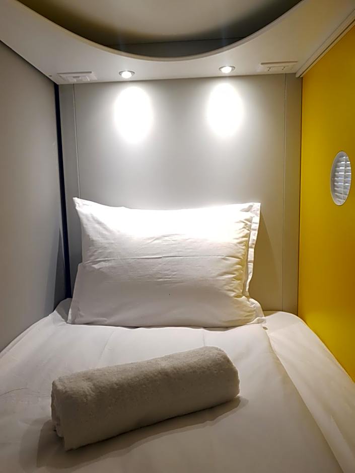 Green Cube Capsule Hostel