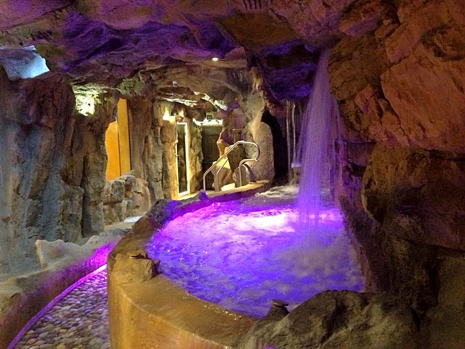 Casanova - Wellness Center La Grotta Etrusca