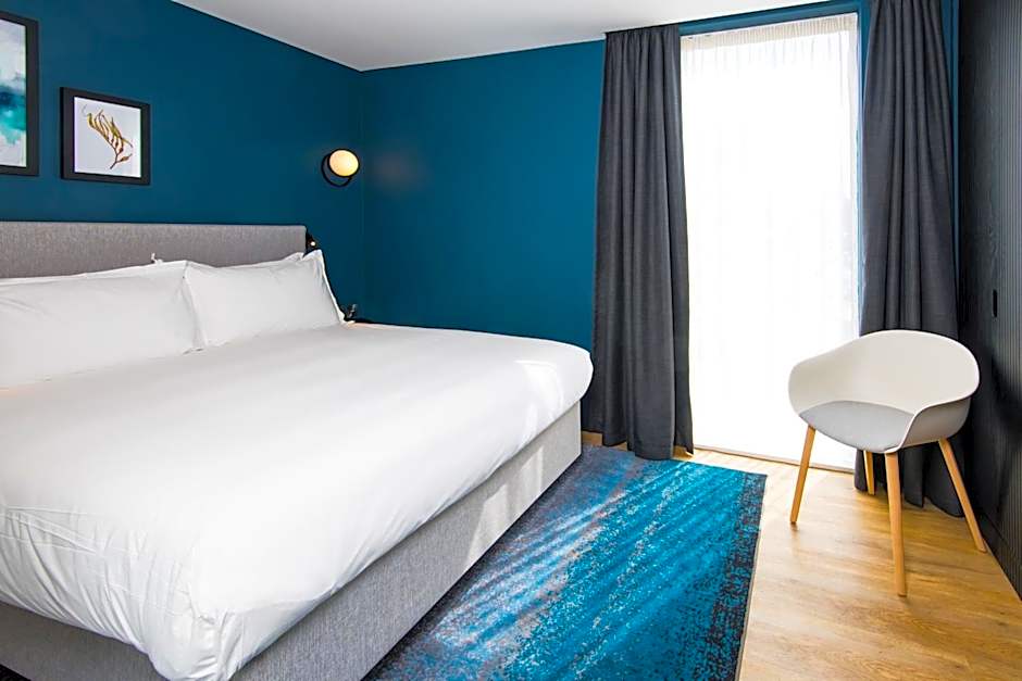 StayBridge Suites Cardiff By IHG