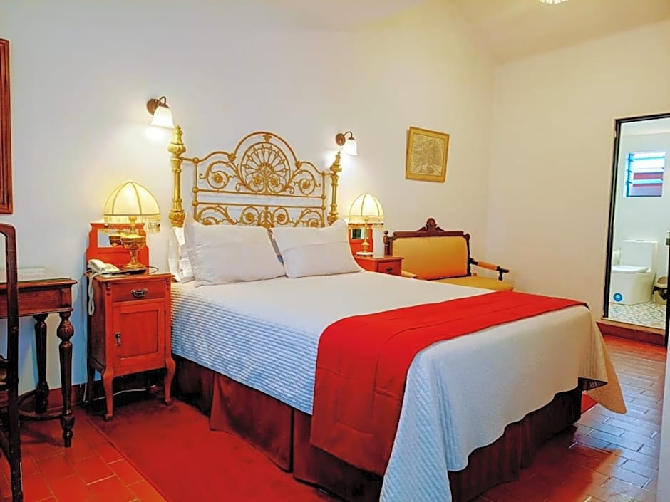 El Hotel de Su Merced