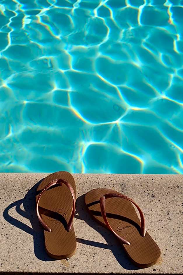 La Petite Parenthèse