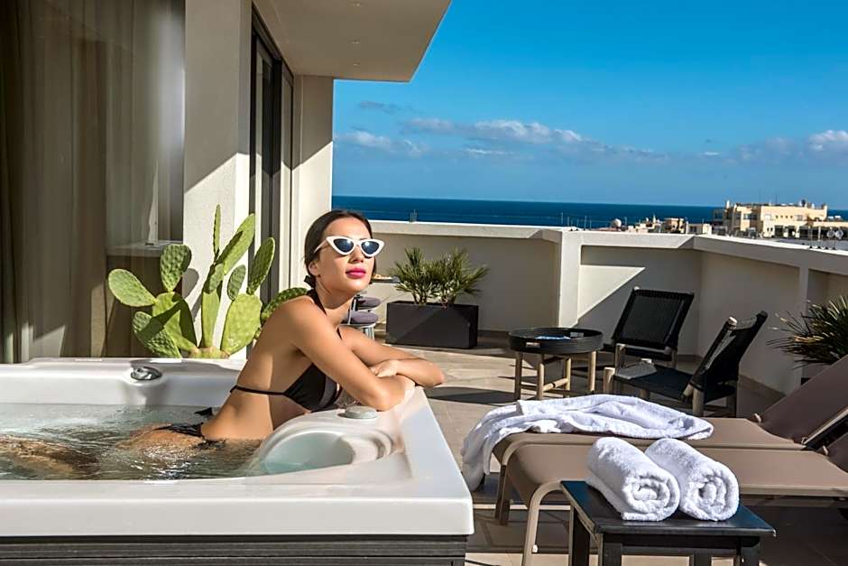 Metropole Urban Hotel