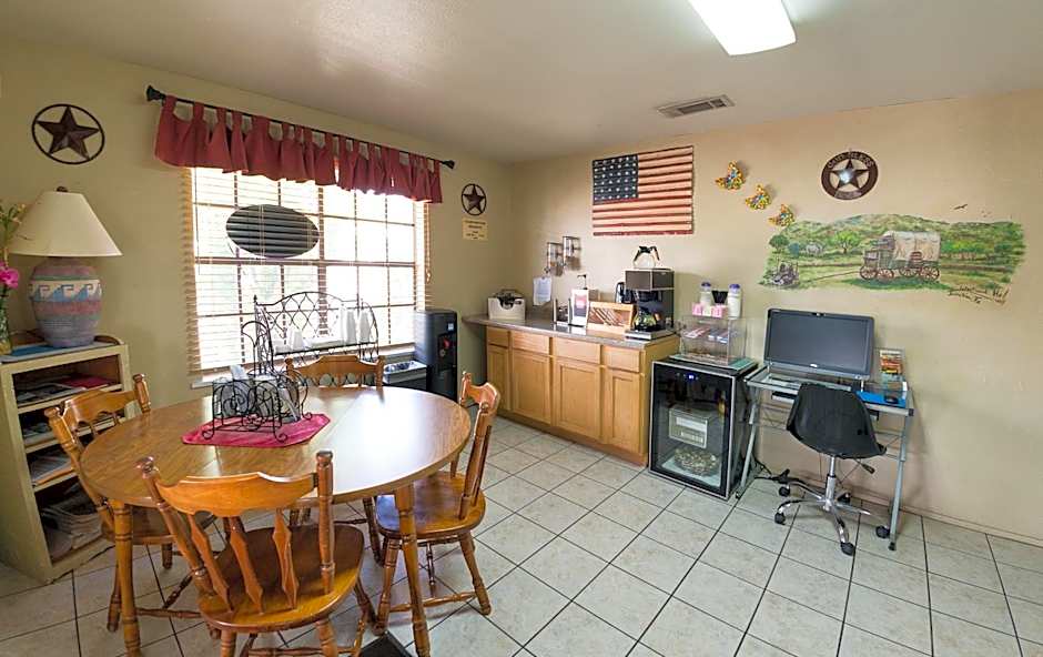 Americas Best Value Inn The Legends Inn