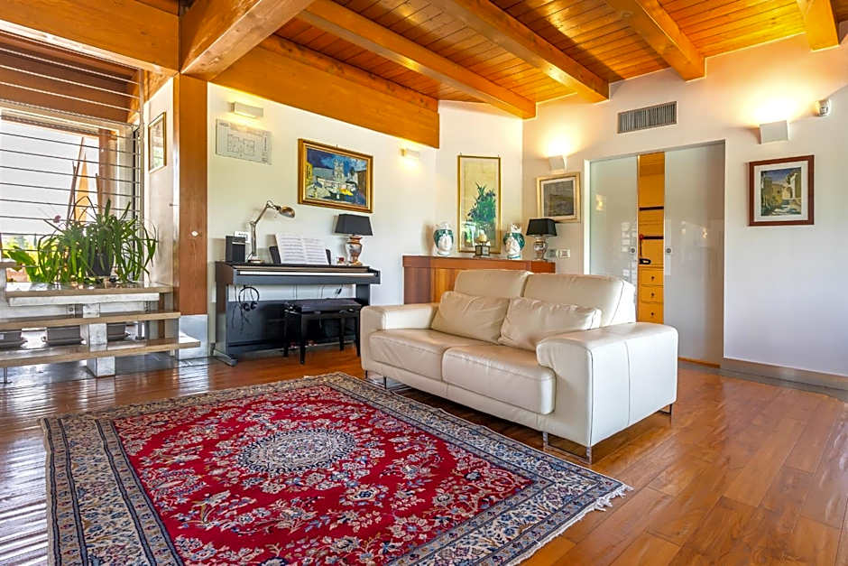 Casale Delle Ronde B&B