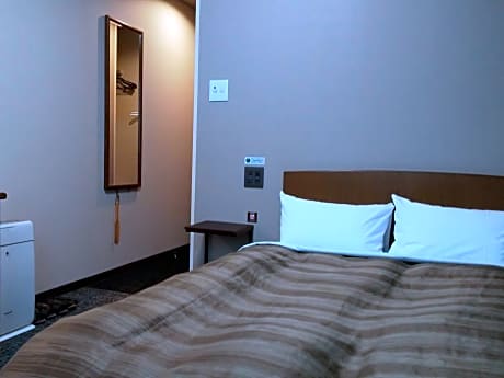 Single Room - Non-Smoking