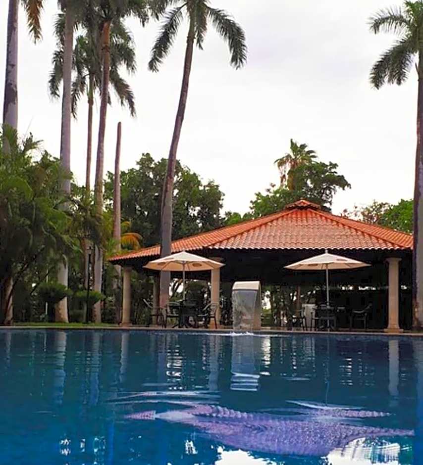 InHouse Select Hacienda Tres Rios
