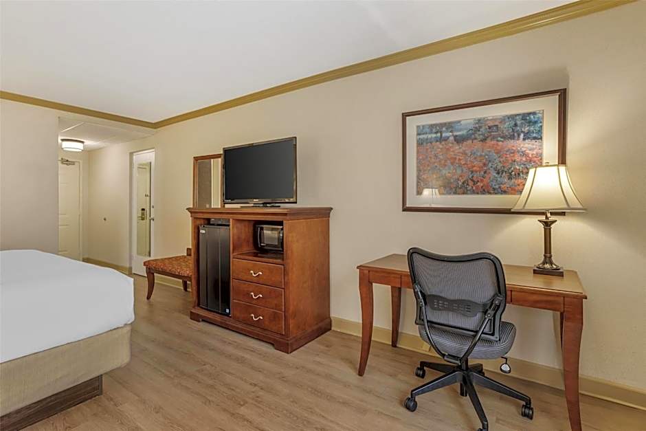 Best Western Plus Morristown Inn