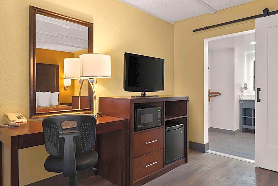 Kings House Motor Hotel