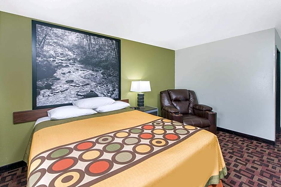 Super 8 by Wyndham Moberly MO