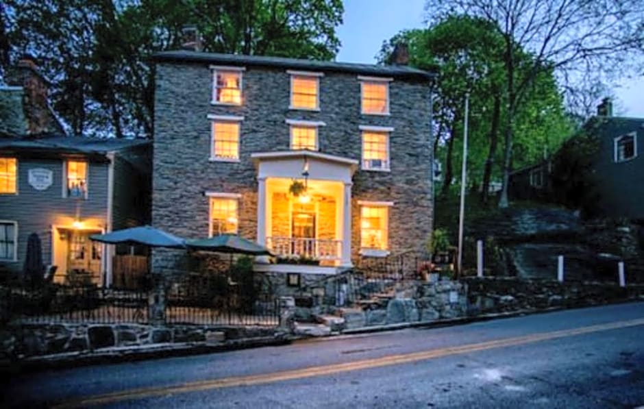 The Town's Inn – Harpers Ferry, WV