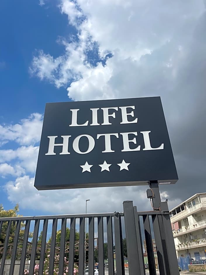 Life Hotel