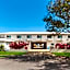 Castle Crest Motel