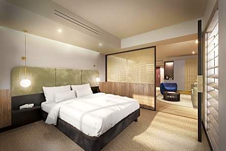 One-Bedroom Junior Queen Suite with Sofa Bed
