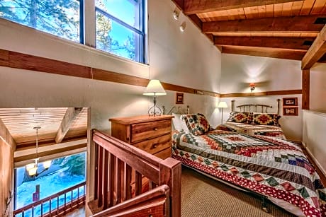 Two Bedroom Townhome, Two Bath with Loft