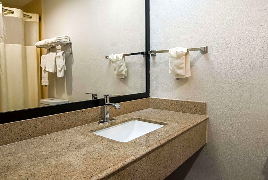 Quality Inn & Suites Waco