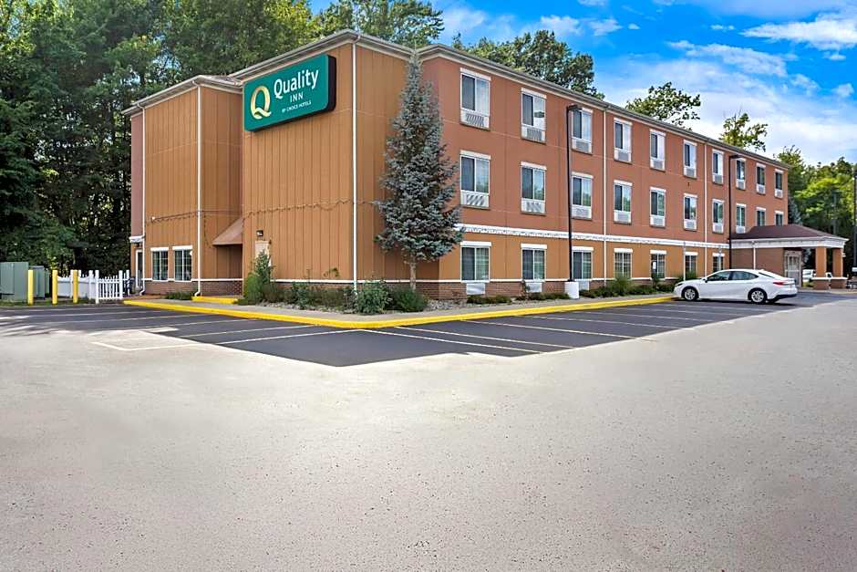 Quality Inn Near Interstate I94
