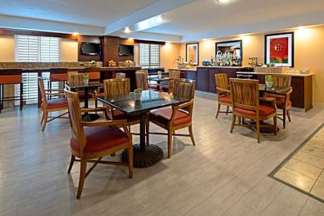 Room, 2 Queen Beds (Concierge Lounge Access) (2 Queen Beds)