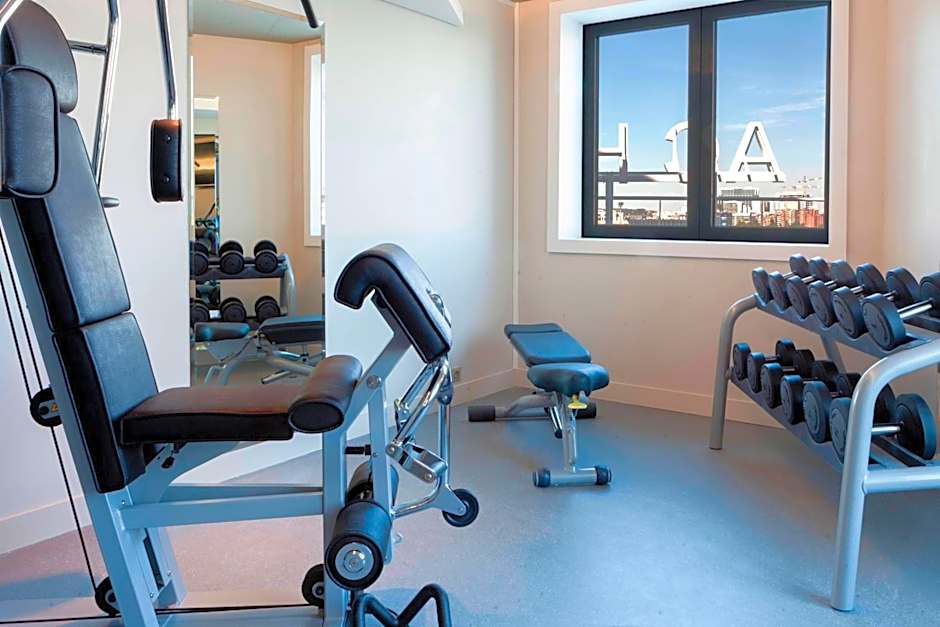 AC Hotel by Marriott Paris Porte Maillot