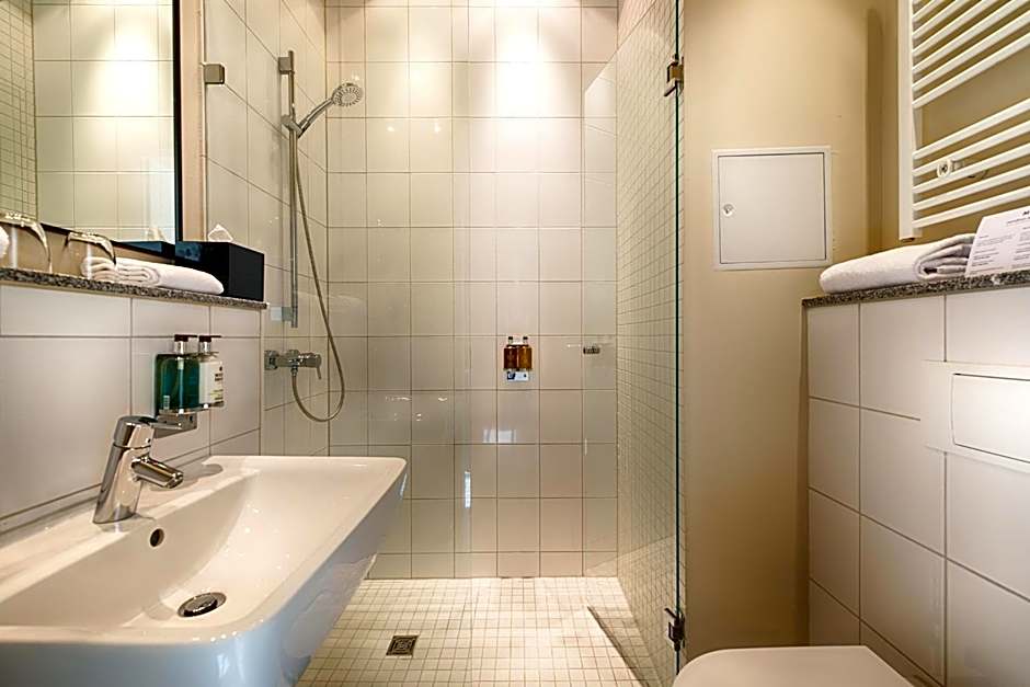 Mondrian Suites Berlin am Checkpoint Charlie