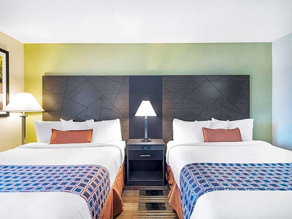 Baymont by Wyndham Champaign