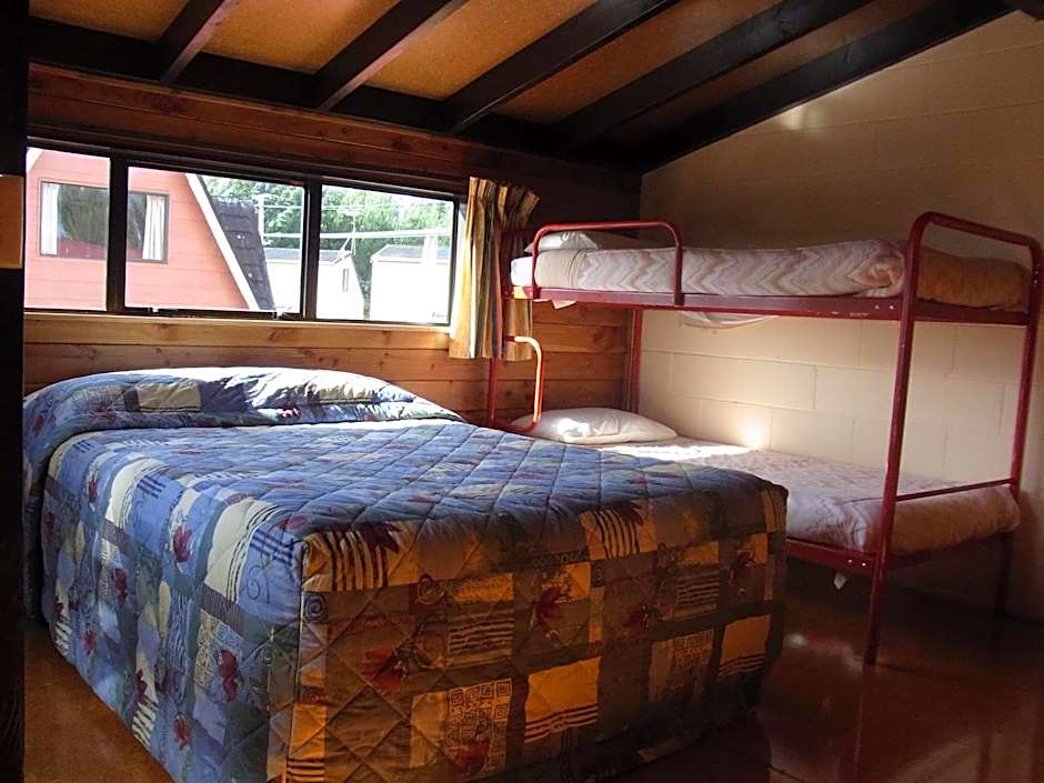 Ossies Motels and Chalets