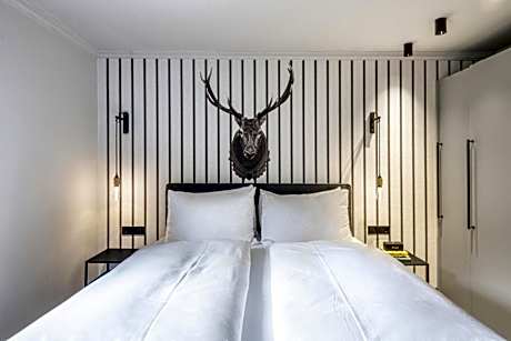 One-Bedroom Deluxe Suite