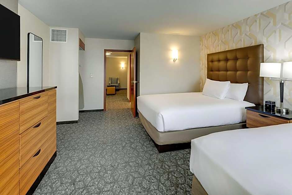 Drury Inn & Suites Birmingham Lakeshore Drive