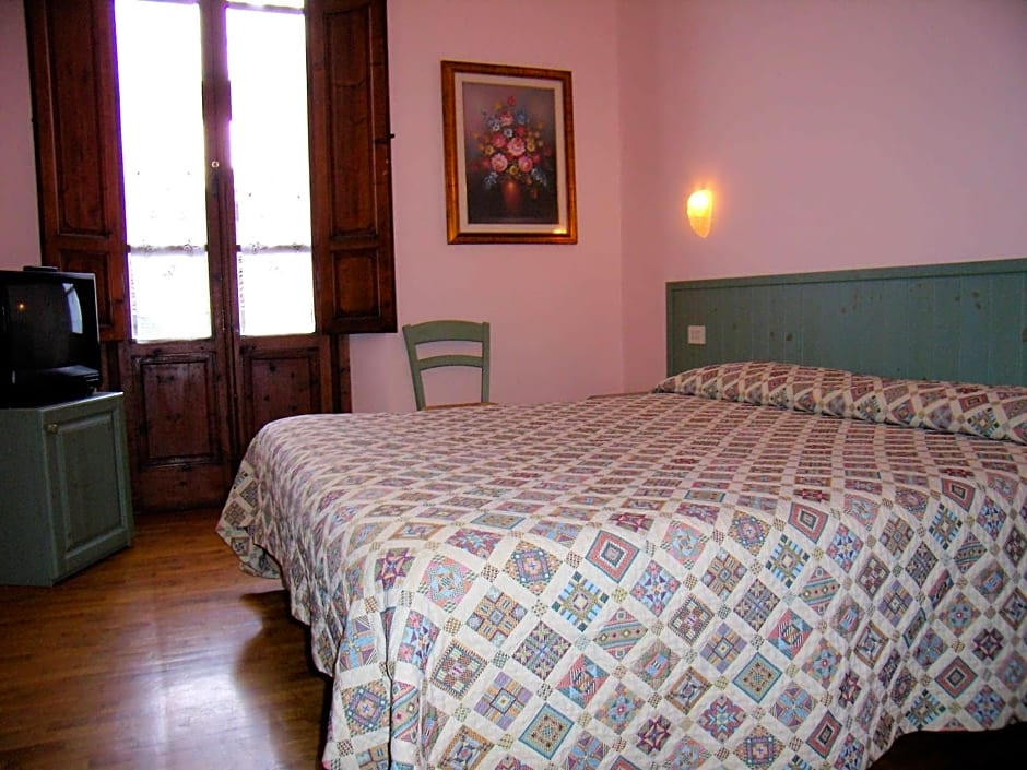 Hotel Savoia & Campana