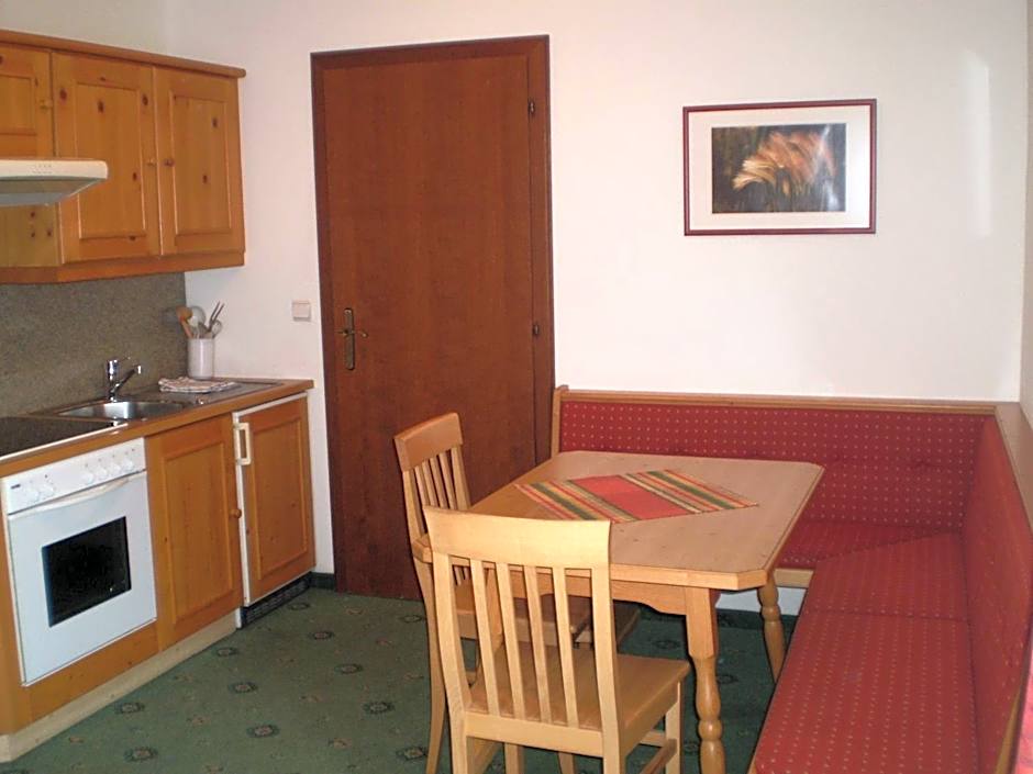 Apart Hotel Garni Strasser