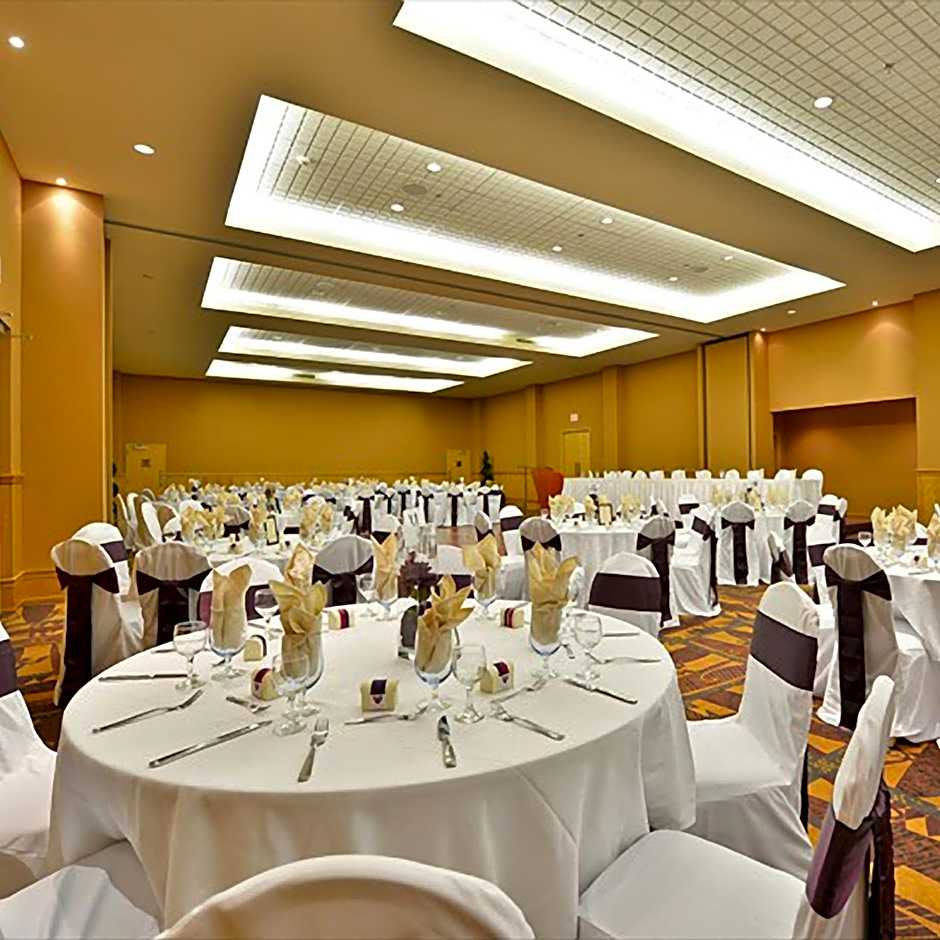 iHOTEL & Conference Centre Red Deer