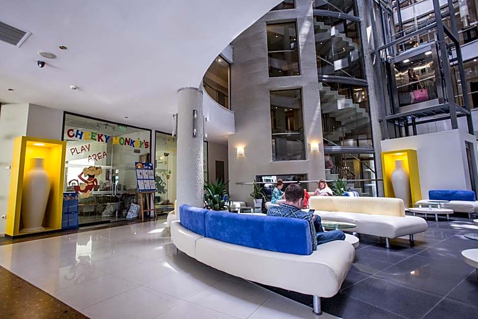 Smartline Meridian Hotel