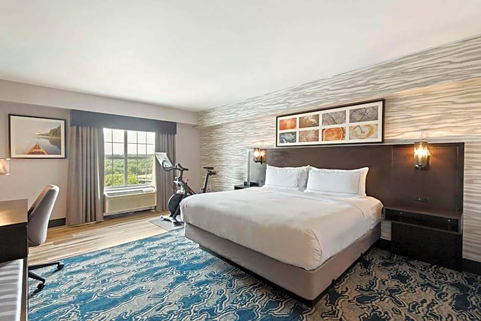 DoubleTree By Hilton Front Royal Blue Ridge Shadows