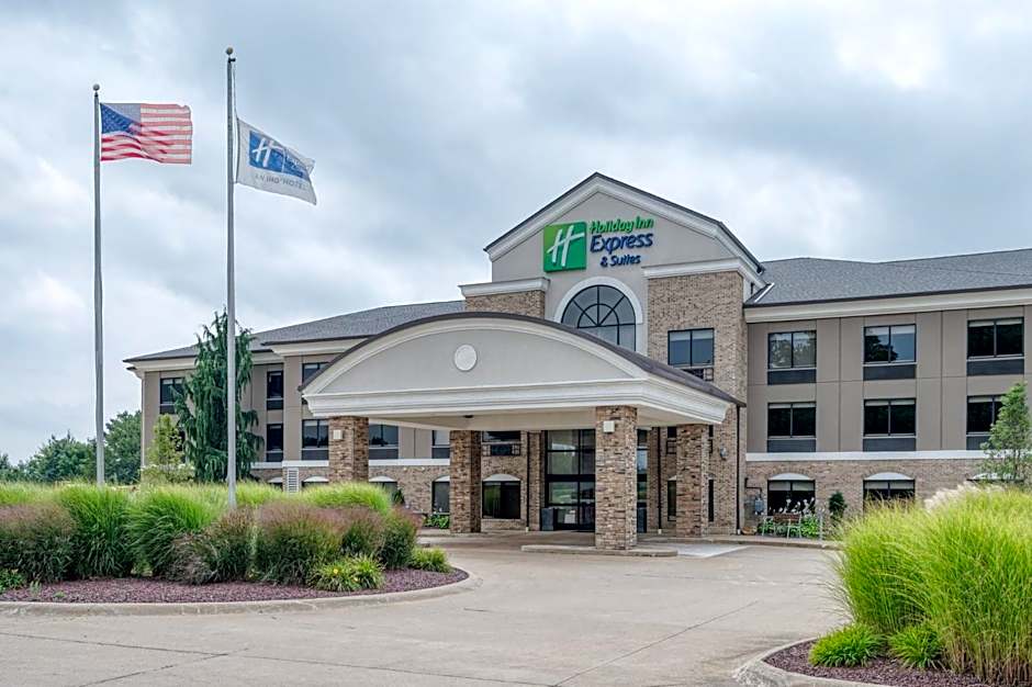 Holiday Inn Express Hotel & Suites Wadsworth By IHG