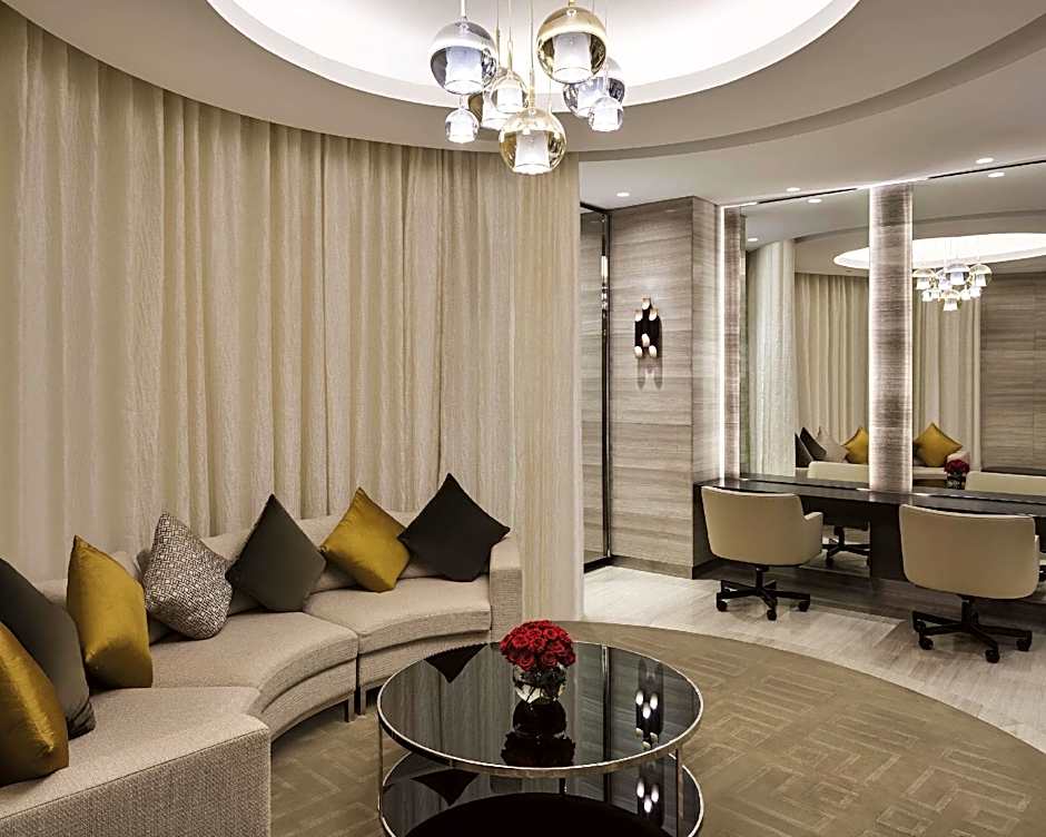 Hyatt Regency Al Kout Mall