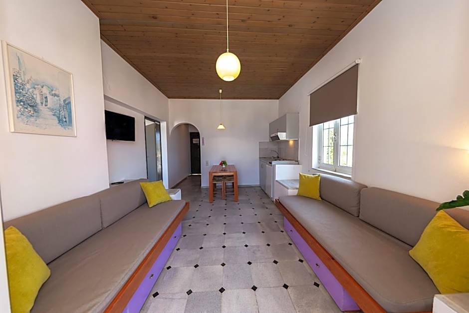 Manias Hotel Apartments